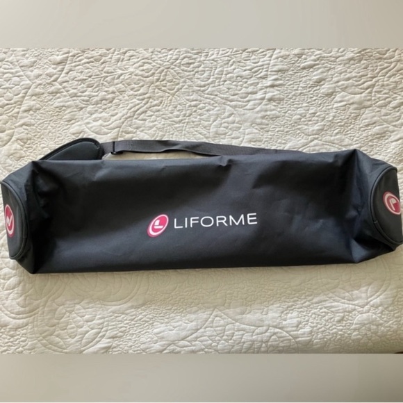 NWT Liforme yoga mat carrier - Picture 1 of 2